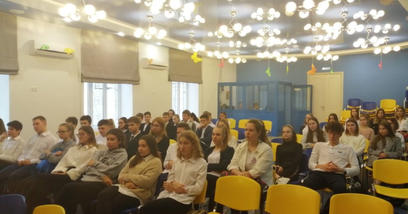 19 ноября в рамках профориентационной работы прошла встреча учащихся 9-х классов с педагогами и студентами Самарского энергетического колледжа.