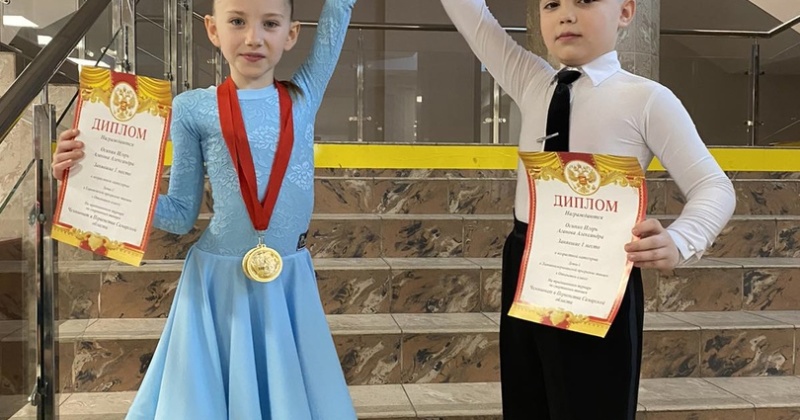 Игорь Осипян и Аганова Александра заняли почетное первое место на Первенстве Самарской области по бальным танцам.