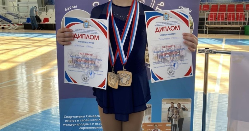 Вчера проходило Первенство Самарской области по роллер-спорту. Маша Терентьева, ученица 1А класса, завоевала две серебряные медали по дисциплинам фристайл-слалом и скоростной слалом. Поздравляем!