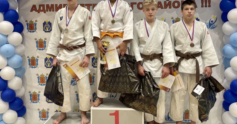 Ученик 8″Б» класса Терехов Никита занял 3 место в XXIII межрегиональном турнире по дзюдо среди юношей «юношеские старты-кубок победы»