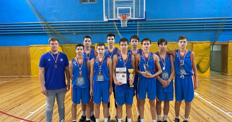 На турнире по баскетболу BASKET CUP KAZAN среди юношей 2007-2008 года рождения, состоявшийся 25 — 27 ноября команда заняла 2 место! В числе игроков Долгаев Иван, ученик 8 А класса.