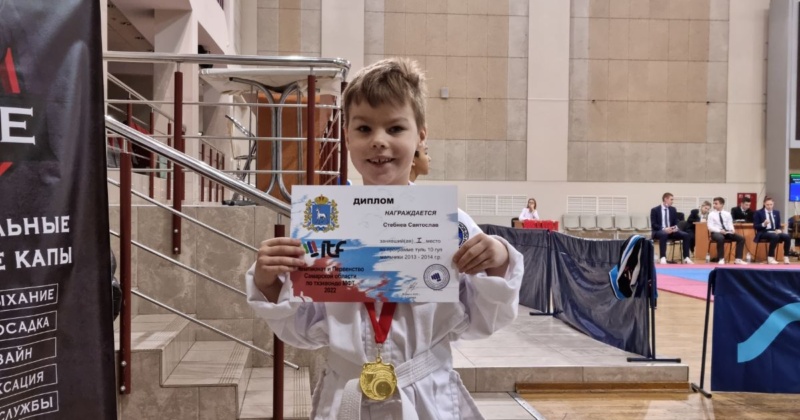 19 марта прошёл чемпионат и первенство Самарской области по тхэквондо МФТ. Ученик 1 А класса Стебнев Святослав принял участие в нём и завоевал золотую медаль.