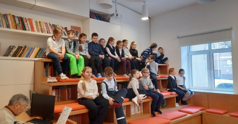 Учащиеся 3А класса посетили библиотеку народов Поволжья.