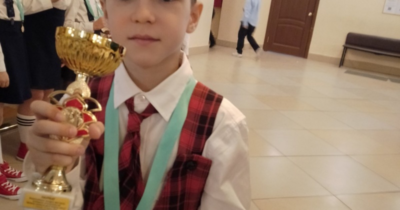 Волков Михаил, ученик 2Г, в составе шоу группы «Клякса» стал лауреатом 1 степени на Всероссийском конкурсе-фестивале эстрадного исполнительства «Должны смеяться дети!»